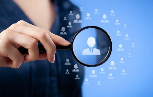 法国卢浮宫盗窃案第四名嫌疑犯落网